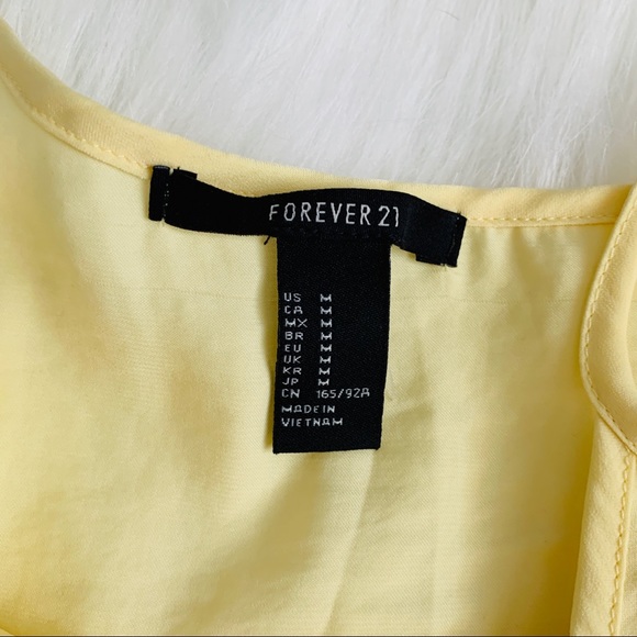 ｆｏｒｅｖｅｒ  21  ｌｉｇｈｔ  ｙｅｌｌｏｗ  ｃａｍｉｓｏｌｅ - Picture 3 of 3